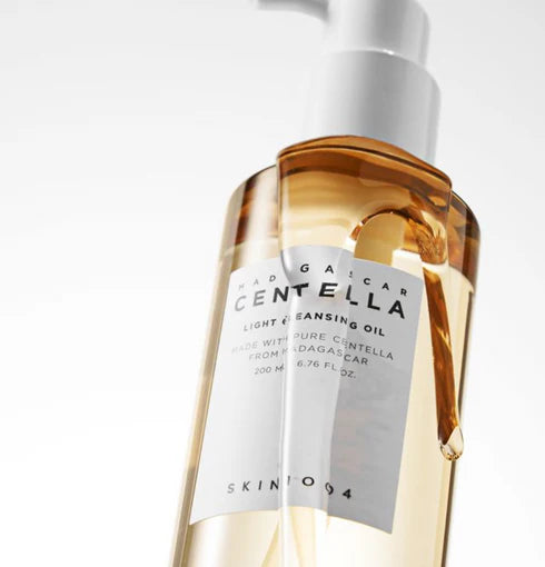 Madagascar Centella Light Cleansing Oil